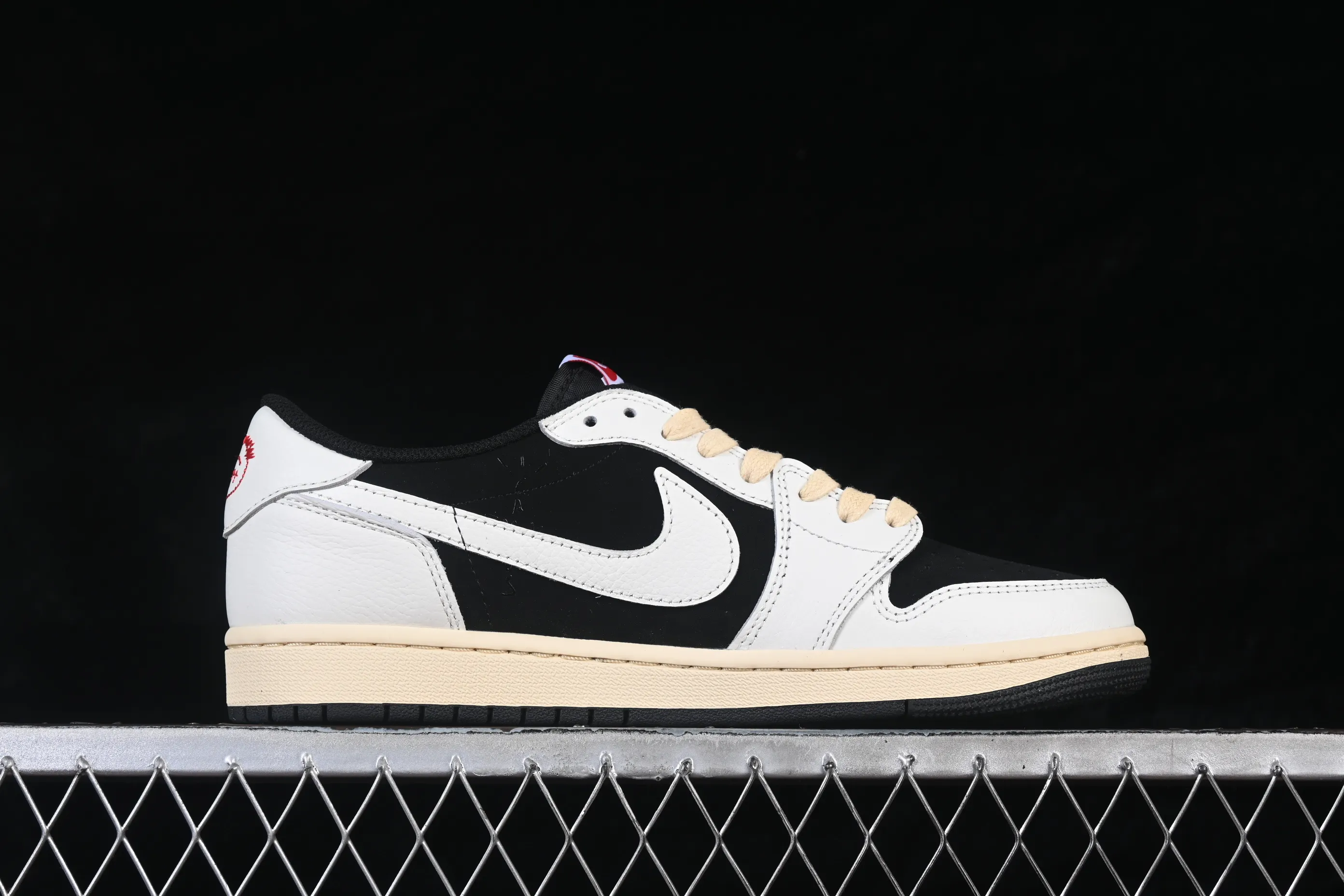 All Categories Air Jordan Jordan Series Basketball Shoes Air Jordan 1 Low Travis Scott x Air Jordan 1 Low OG AJ1 Joe 1 Joint Overhead XZ6868-001